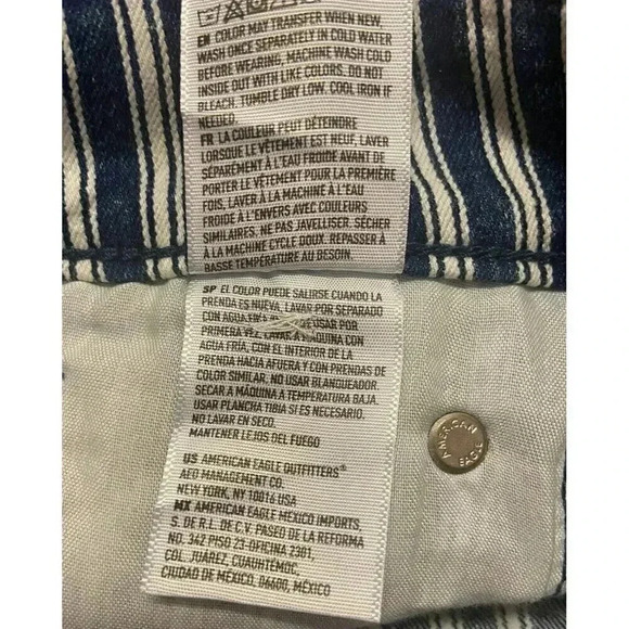 American Eagle Hi Rise Shortie Blue Striped Next Level Stretch Size 8 NWT - Picture 9 of 9